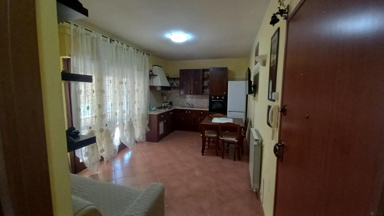 Domus Claudio Apartment Fiumicino Bagian luar foto
